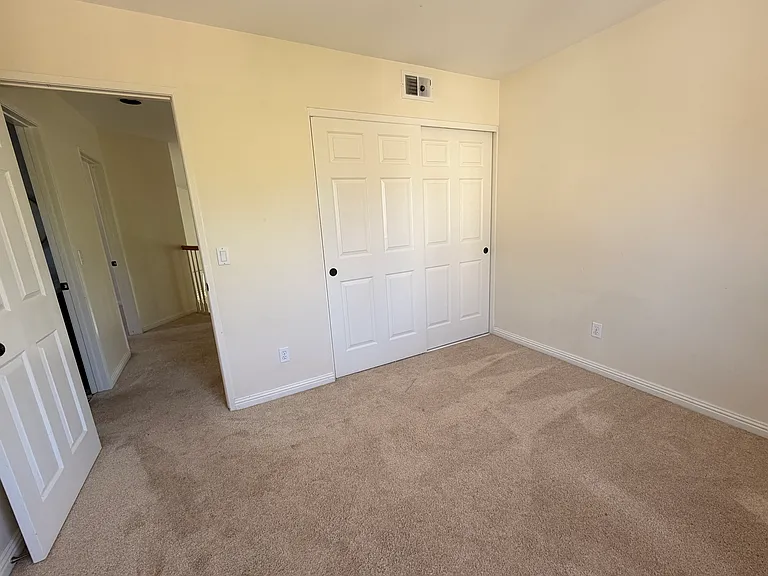 Upstairs guest bedroom 2.