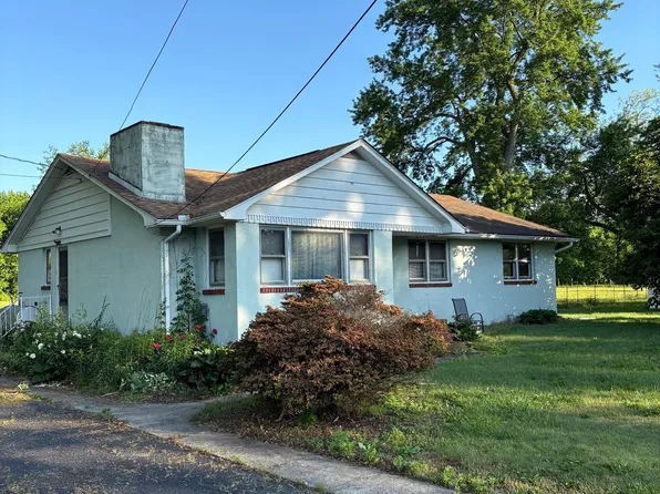 371 N Hook Rd, Pennsville, NJ 08070