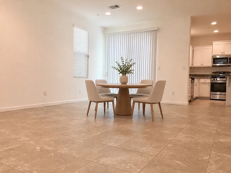 1826 Golden Willow Ave — Photo 6