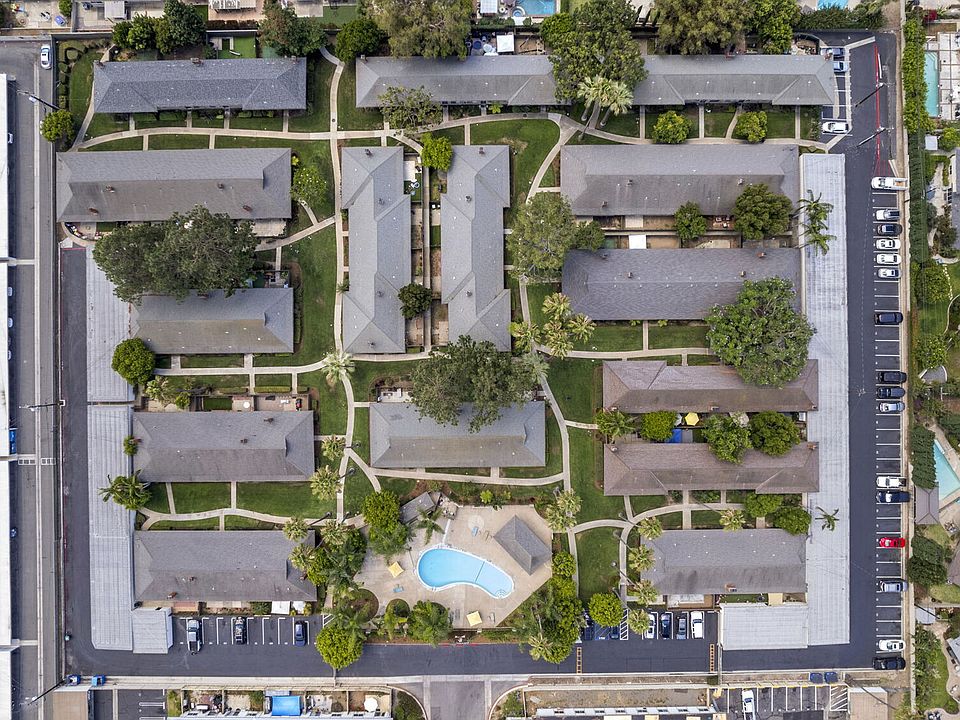 Aerial view of Mango Tree Apartments in Santa Ana, CA