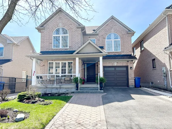 664 Society Cres, Newmarket, ON L3X 2S9