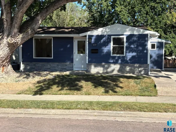 600 S Thompson Ave, Sioux Falls, SD 57103