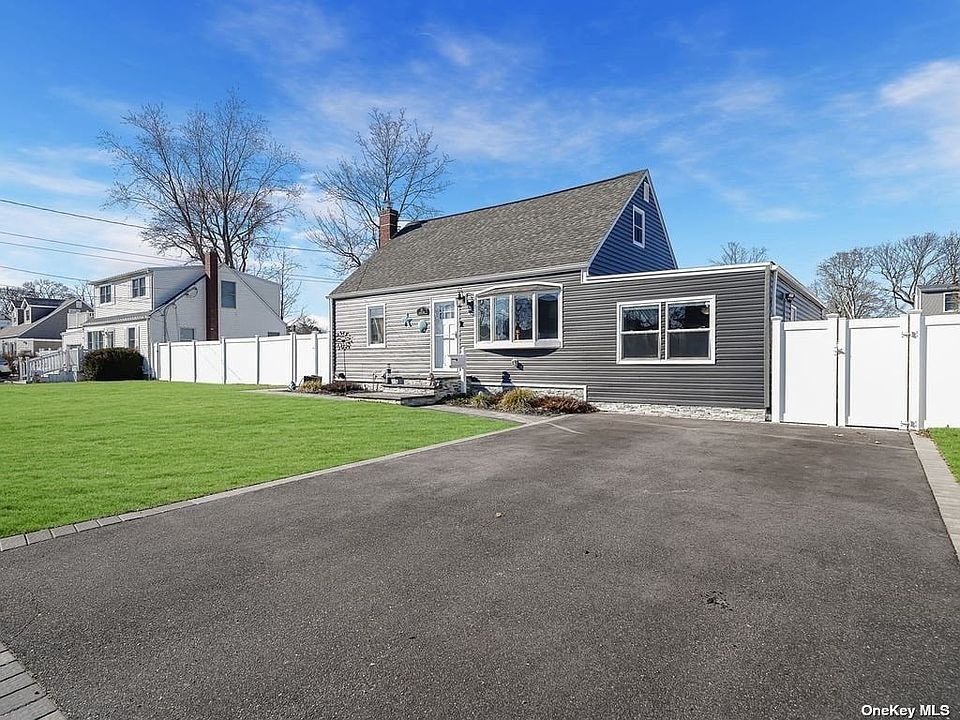25 Elaine Dr, Sayville, NY 11782 MLS 3465642 Zillow