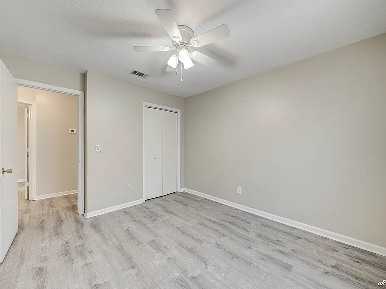 3722 Burnham Way — Photo 12