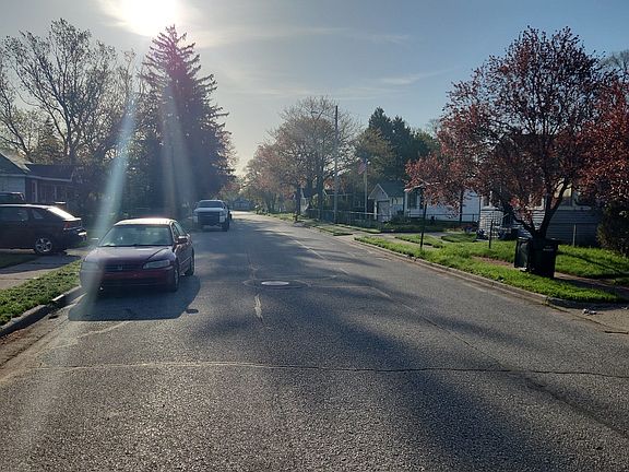 4th image of 883 E Dale Ave