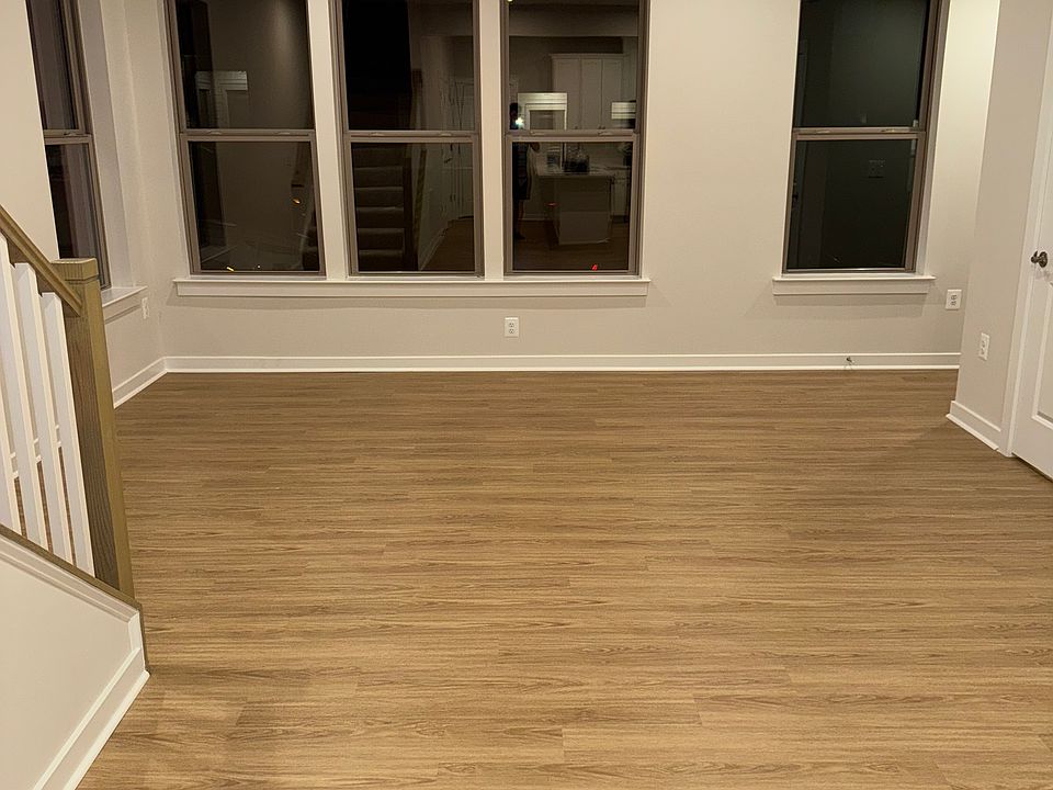 Spacious living room