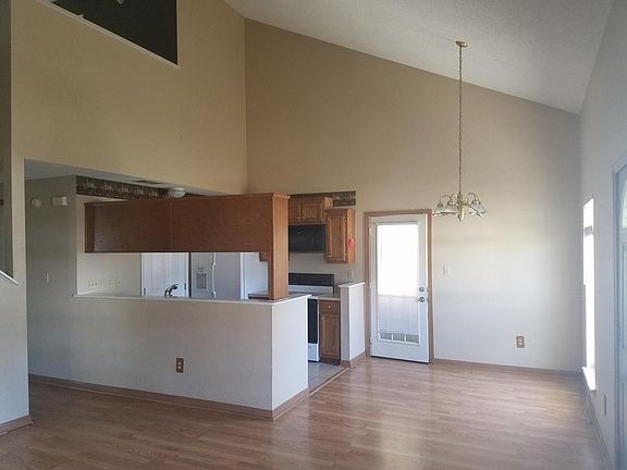 5th image of 12238 Breezeway Cir
