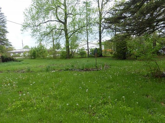 3rd image of 1106 Lawndale Ave
