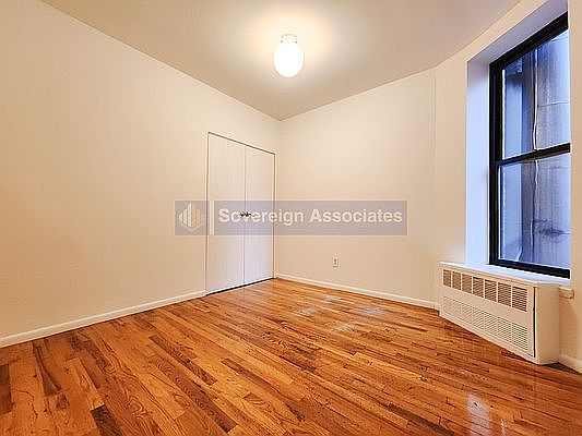 5th image of 141 W 116th St #5B