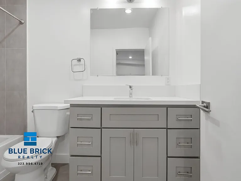 5312 Corteen Pl #26 — Photo 20