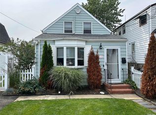 49 3rd Ave, East Rockaway, NY 11518