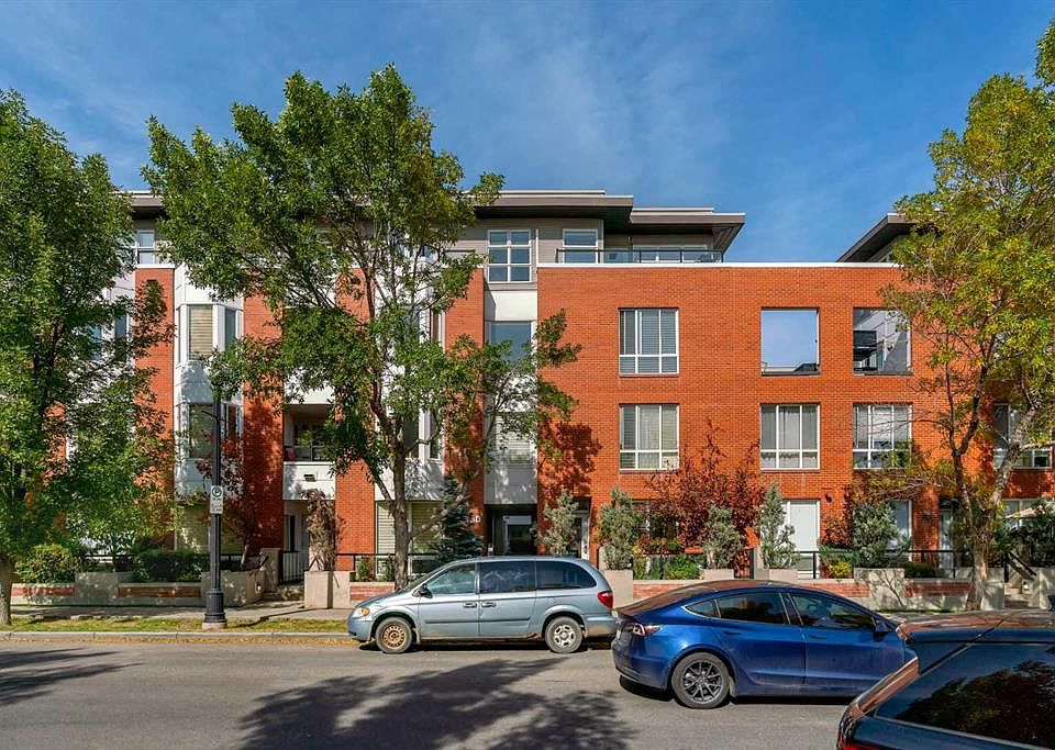 1st image of 830 S Centre Ave NE #302