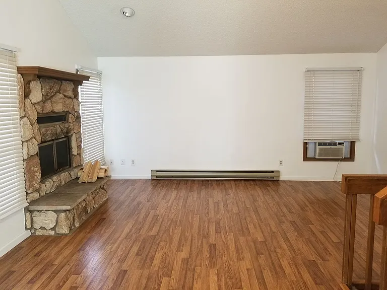 2836 Troxell Ave — Photo 30
