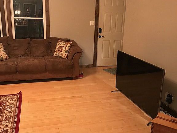 4th image of 11 Riverview Dr
