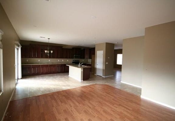 3rd image of 7031 W Branham Ln