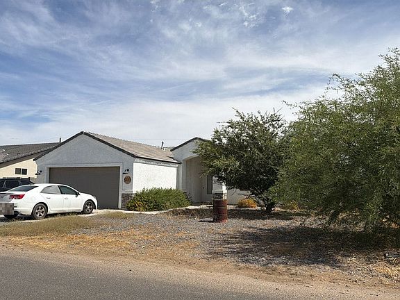 2nd image of 5723 E Vista Grande