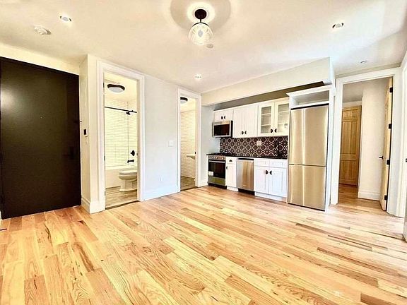 4th image of 223 Central Ave #3RR