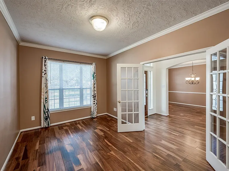 3402 Caloway Ct — Photo 7