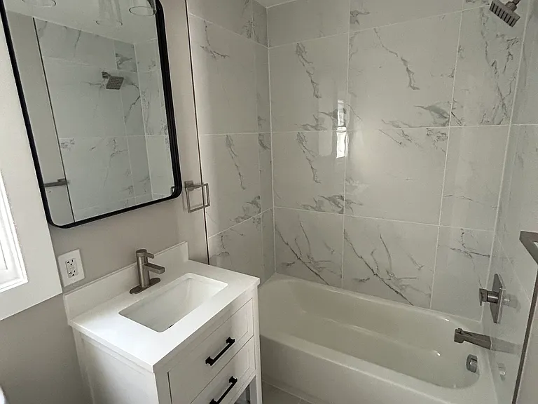 1 Kingsland Ave #3 — Photo 3