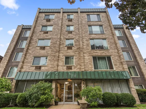 224 S Oak Park Ave APT 4B, Oak Park, IL 60302