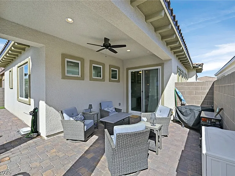 111 Ibiza Lake Dr — Photo 27
