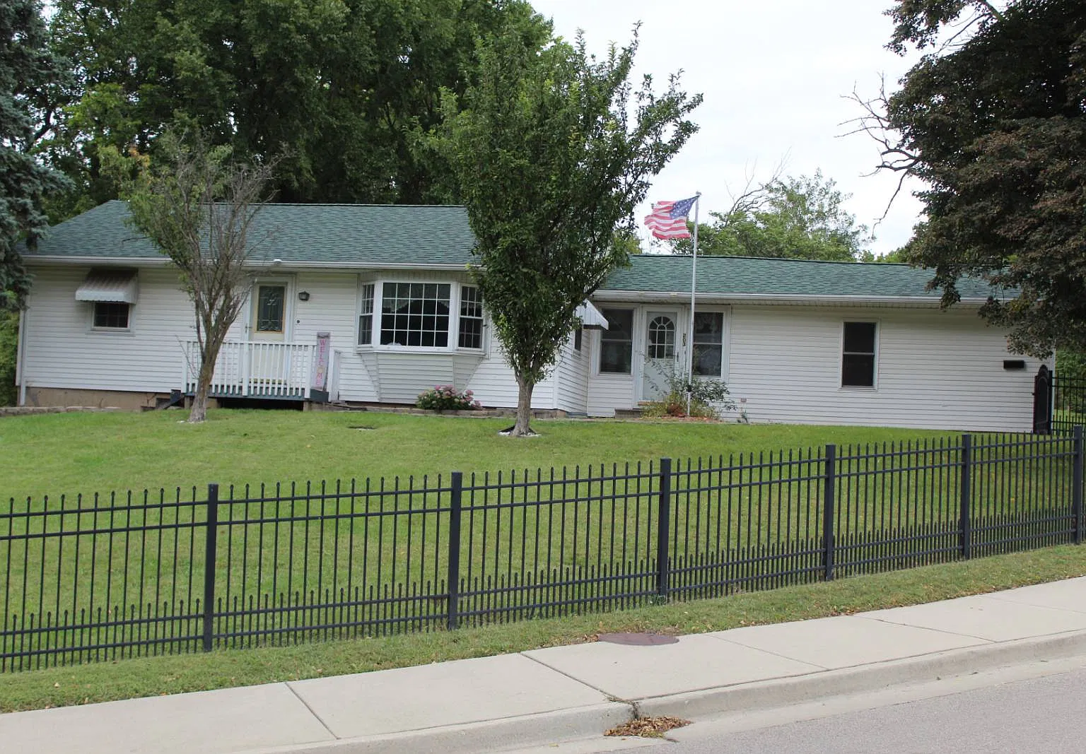 2 bed, 1.0 bath, $1,375 — Photo 1