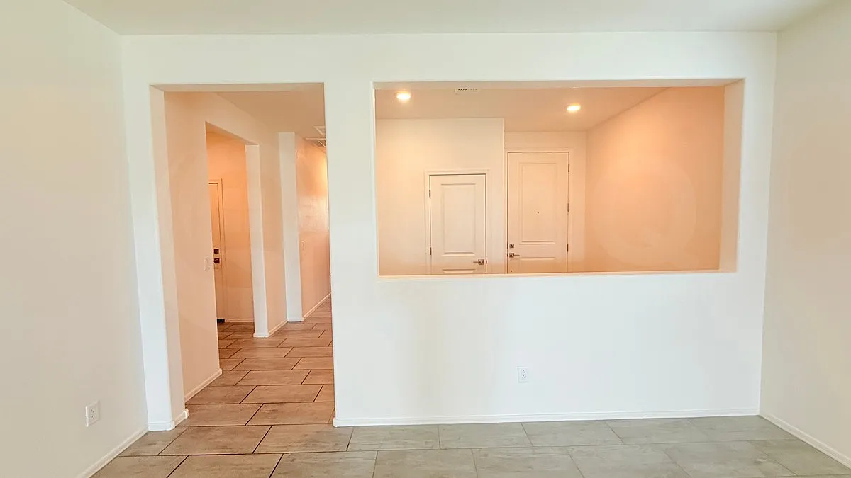 3 bed, 2.0 bath, 1849 sqft, $2,249 — Photo 4