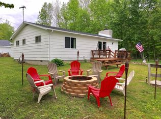 5300 Hiawatha Dr, Cheboygan, MI 49721