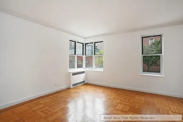 Sold by Bond New York | media 6