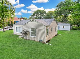 245 S Calumet Ave, Aurora, IL 60506