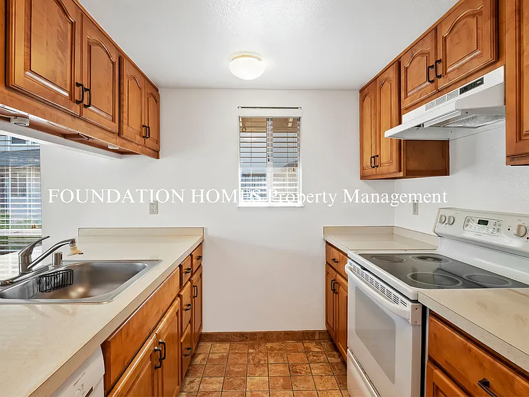 158 Roundtree Blvd — Photo 6