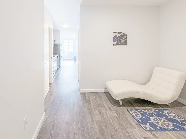 1505 Commonwealth Ave — Photo 18
