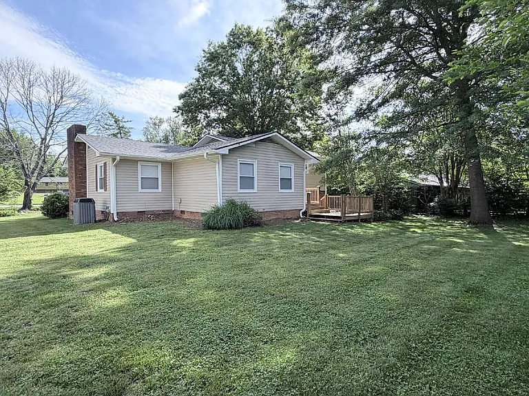 725 Wildflower Ln — Photo 39