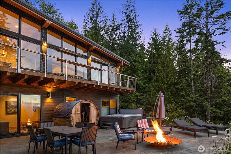 3rd image of 101 Basin Creek Way