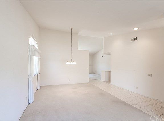 5th image of 39508 Via Montalvo
