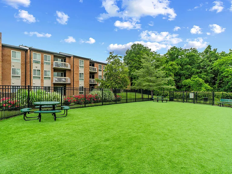 Westwinds Apartments — Photo 27