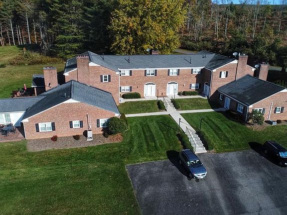 2nd image of 707 Manor House Dr