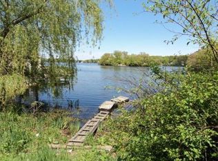 9 Seaver Rd, Weymouth, MA 02189