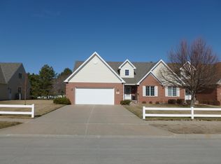 605 W 42nd St, Kearney, NE 68845