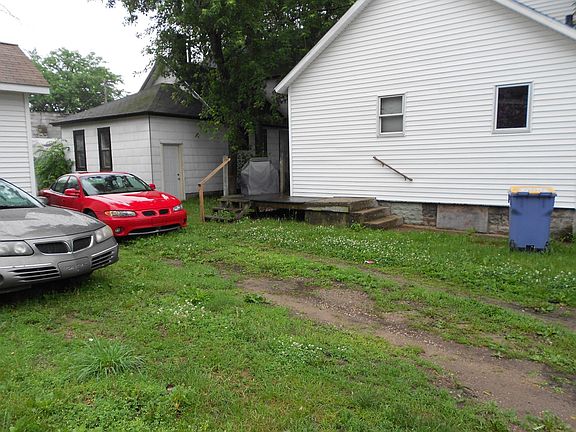 2nd image of 827 Butterworth St SW