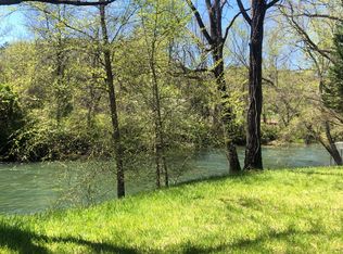 15 Rivers Edge Dr, Hayesville, NC 28904