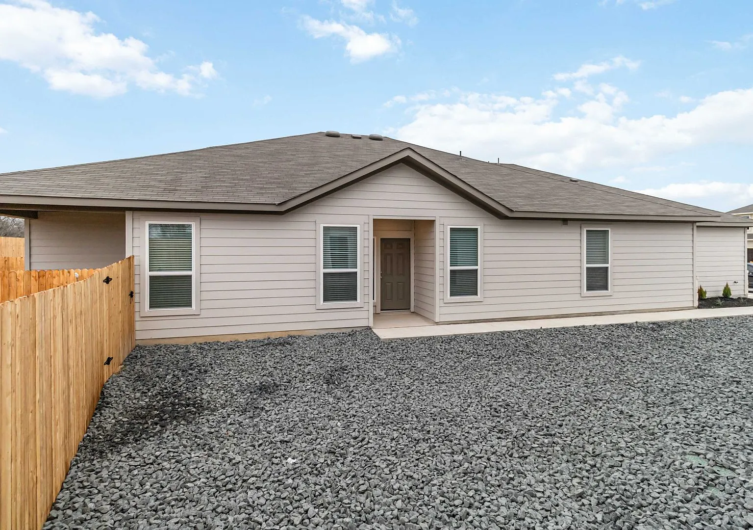 6 Week Free Move-In Special! Brand New Townhome in Morgan's Ridge | High Ceilings, Private Yard &... — Photo 4