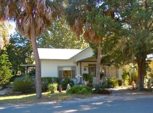 734 5th St, Cedar Key, FL 32625
