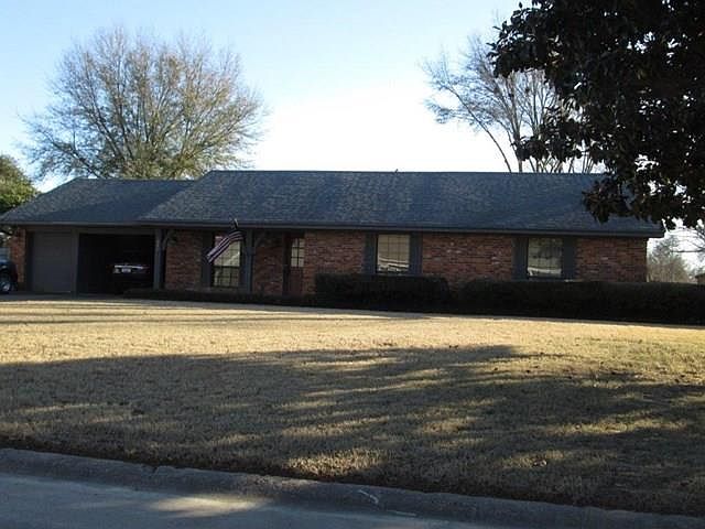 1st image of 615 Wildwood Dr