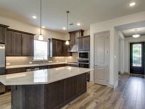 The Glencrest - Kitchen