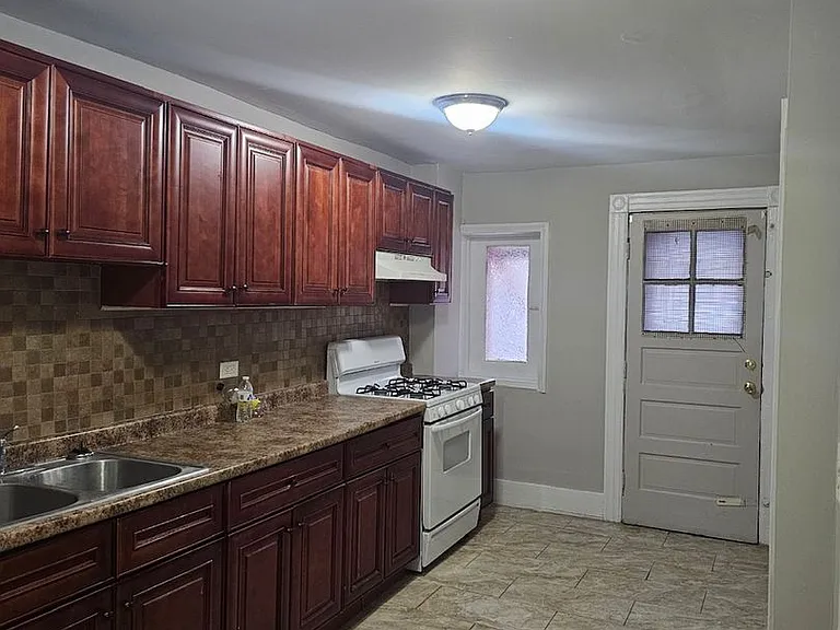 846 Wynnewood Rd — Photo 6