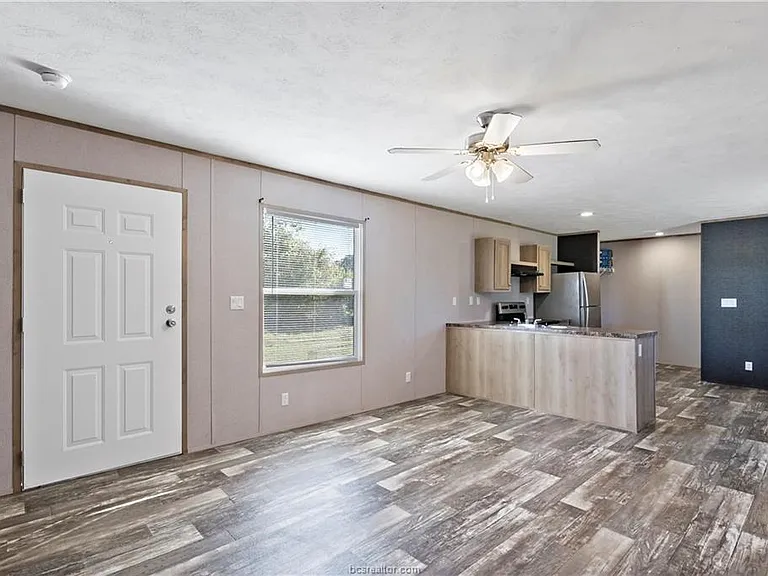 3933 N Graham Rd — Photo 7