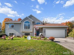 14881 Treevalley Dr, Cedar Springs, MI 49319
