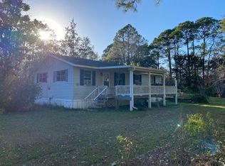 137 Dickson Bay Rd, Panacea, FL 32346