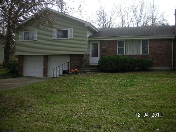 2nd image of 607 E 109th Ter